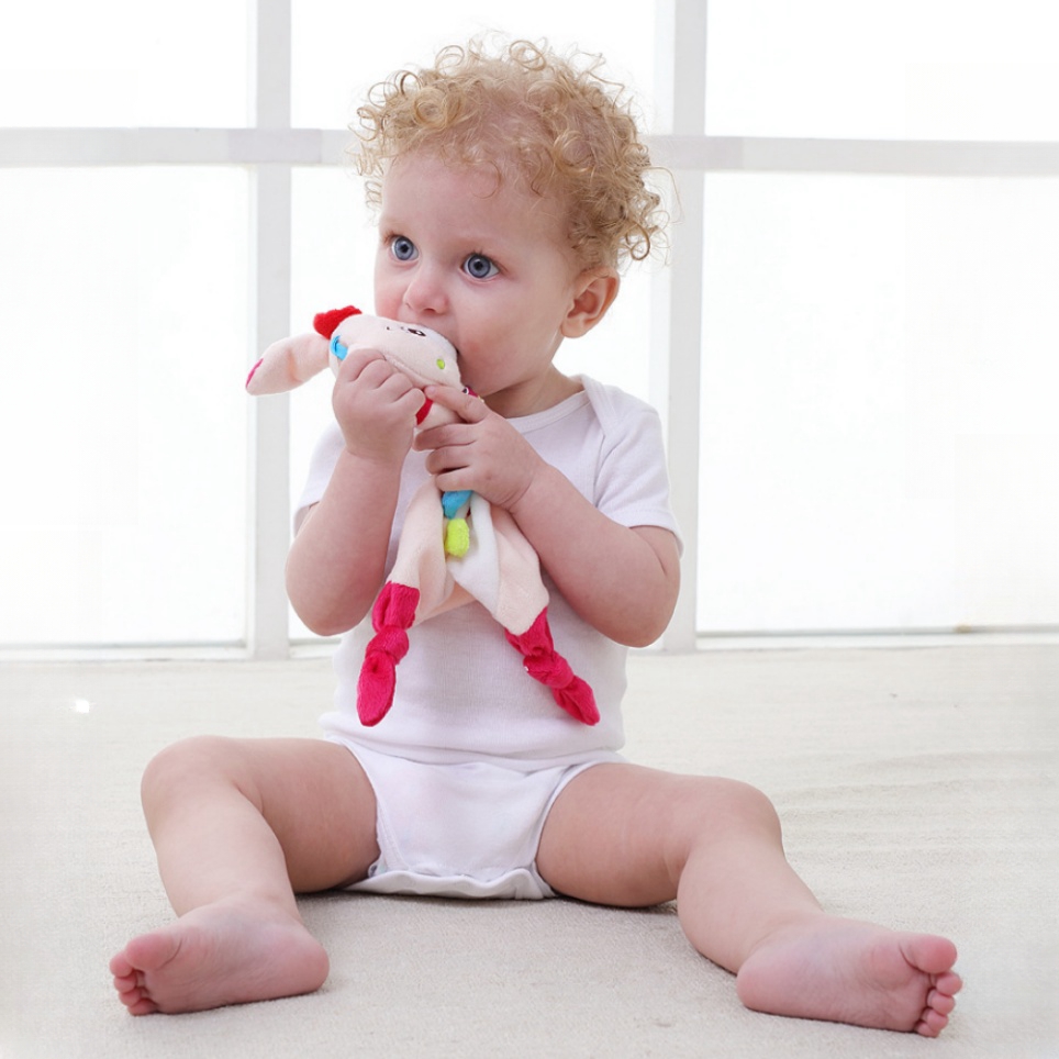 Kind vergesel Speelgoed Pasgemaakte sagte strokiesprent Handpop Baby Bibs